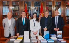 31. октобар 2023. Делегација Института за српски језик и културу Приштина – Лепосавић поклонила наслове Библиотеци Народне скупштине 